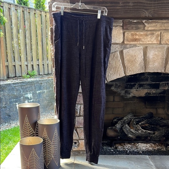 PJ Salvage Black Jogger Pants Large - Picture 1 of 3